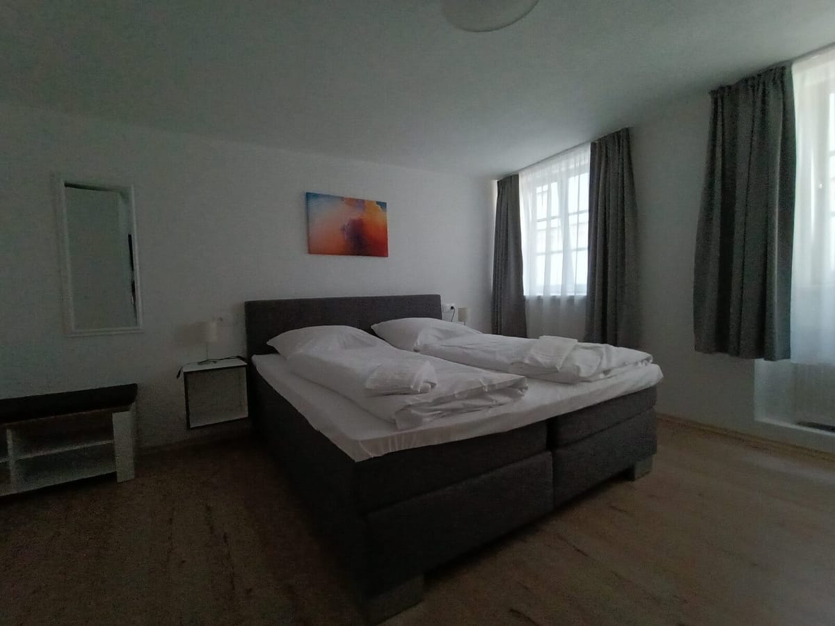 Hotel - PLATIA — 4