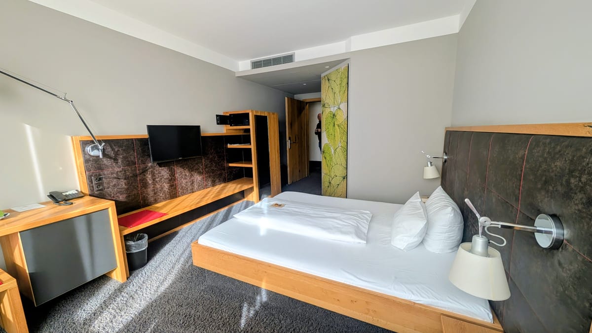 Landgasthof Hotel Linde - Elmar Lutzenberger — 2