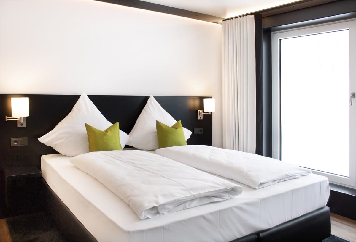 LH Hotel — 4