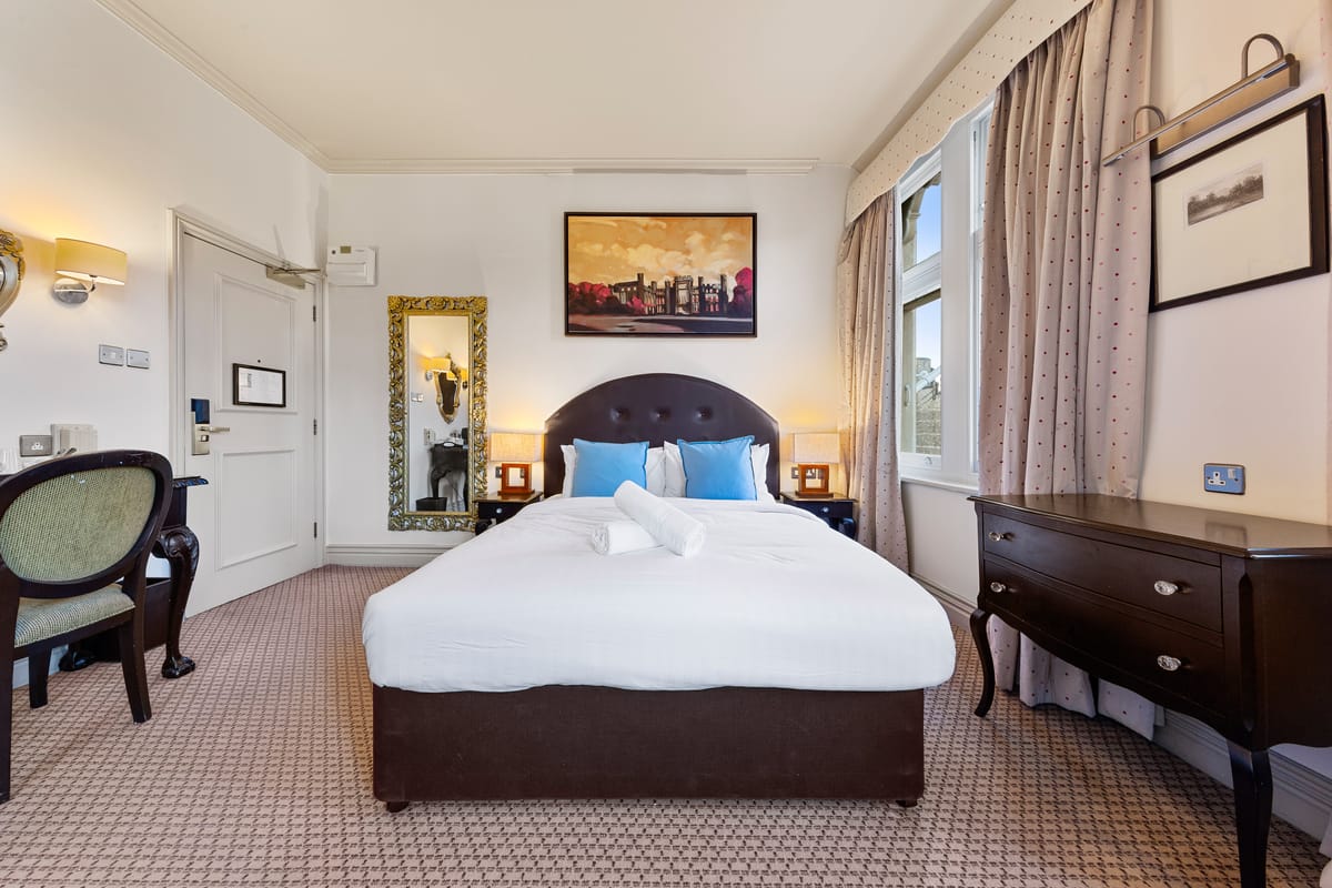 Harte and Garter Hotel — 3
