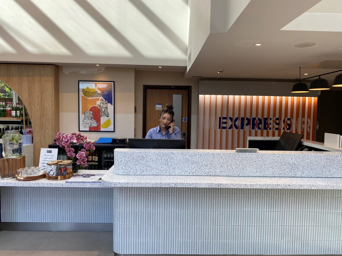 Holiday Inn Express Windsor — 3