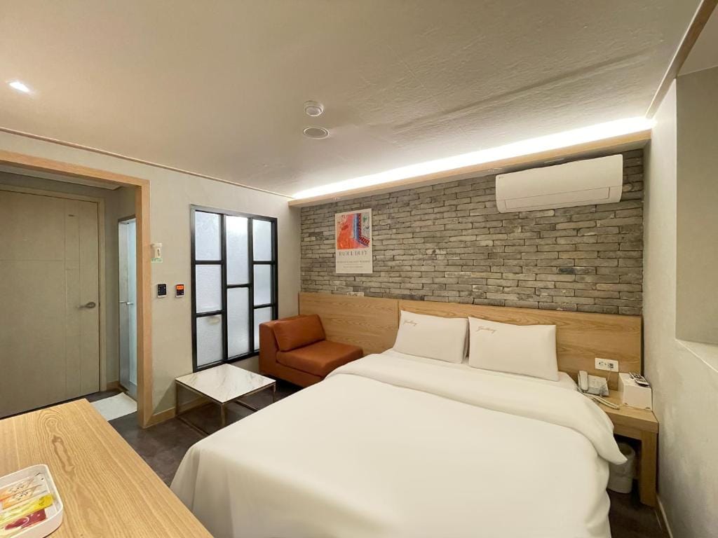 Gallery Motel — 5