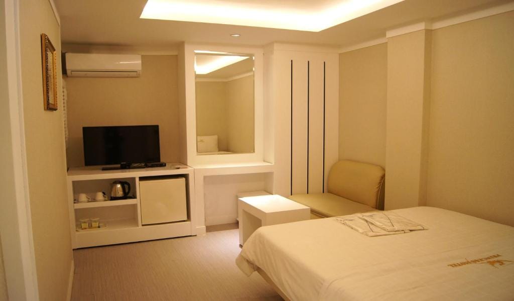 Princess Hotel — 5