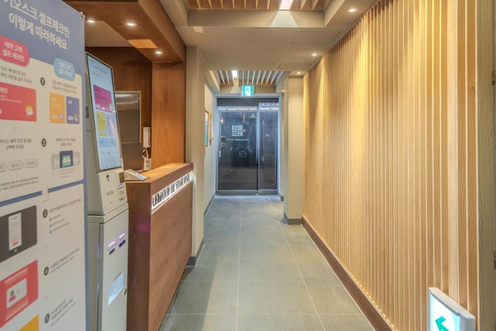 The Square Hostel Jongno — 5