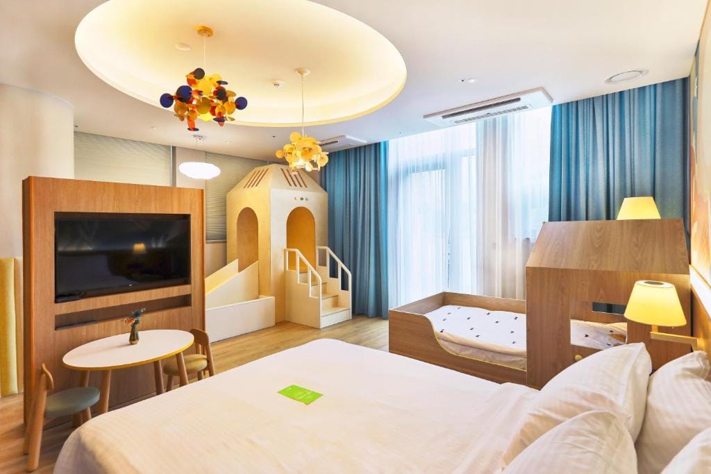Wirye Militopia Hotel By Marine — 2