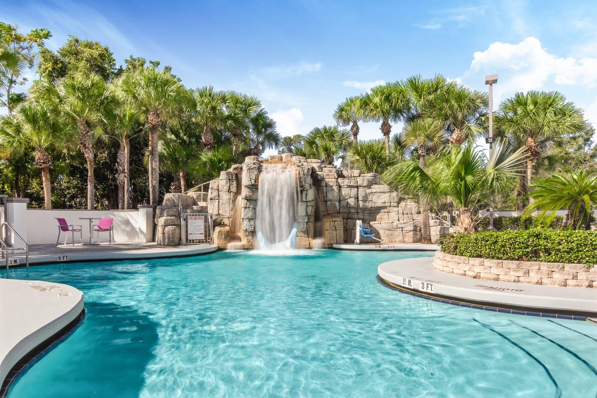 Crowne Plaza Orlando - Lake Buena Vista by IHG