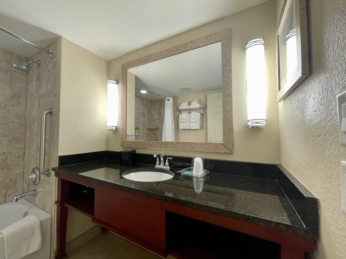 Holiday Inn Resort Orlando Lake Buena Vista by IHG — 5