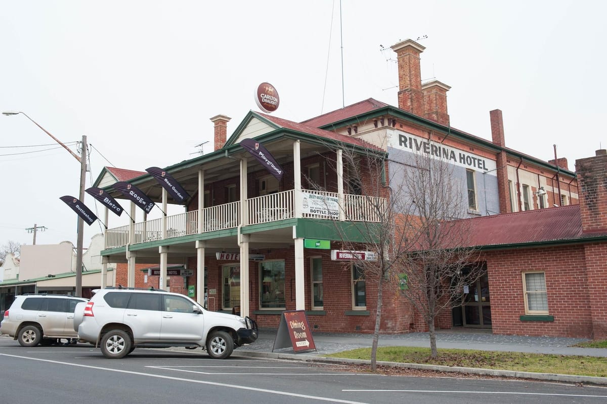 Riverina Hotel — 5