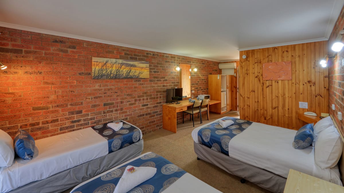 Riverland Motel — 4