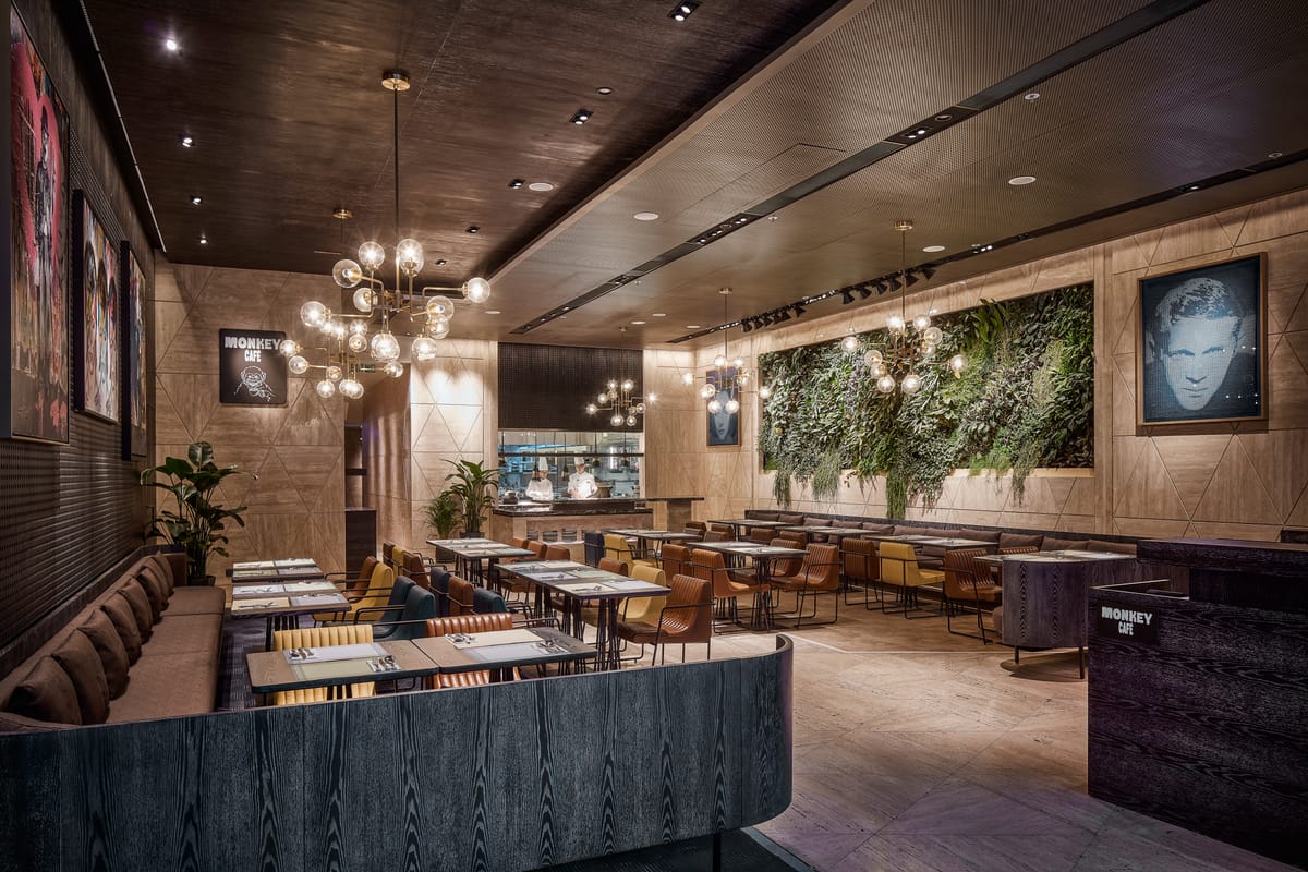 The Emperor Hotel 英皇駿景酒店 — 3
