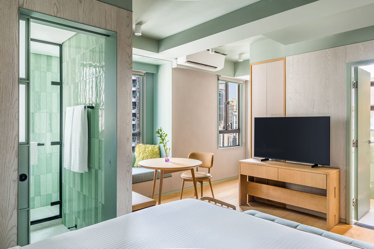 Ying'nFlo, Hong Kong, Wan Chai Gap Road — 2