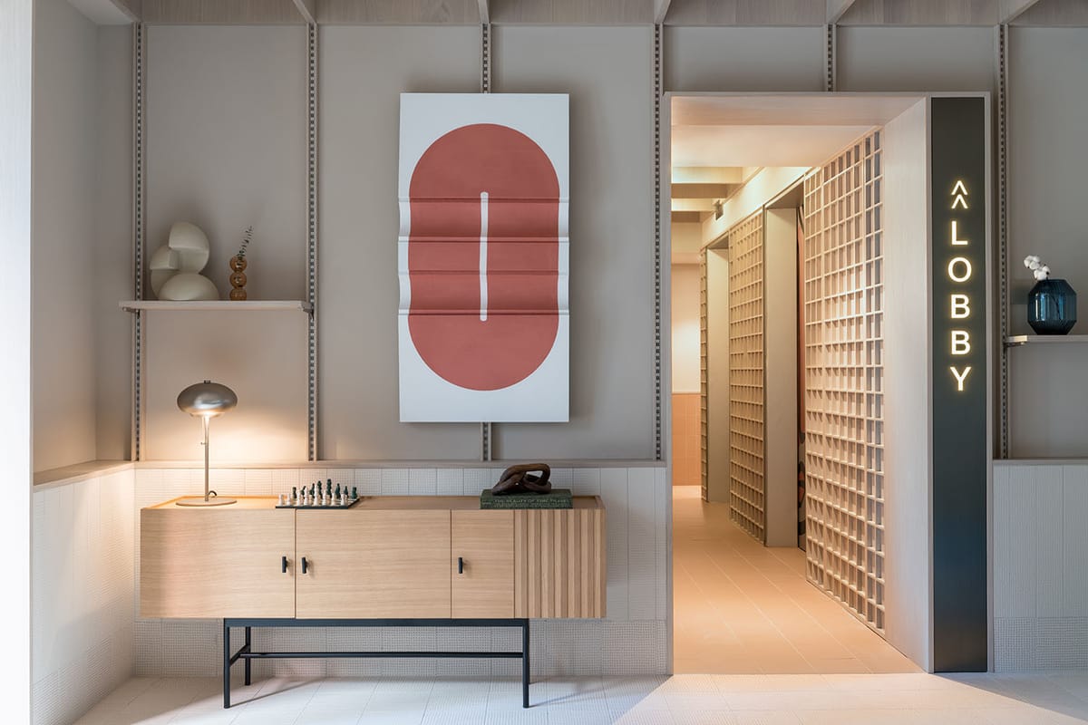 Ying'nFlo, Hong Kong, Wan Chai Gap Road — 4