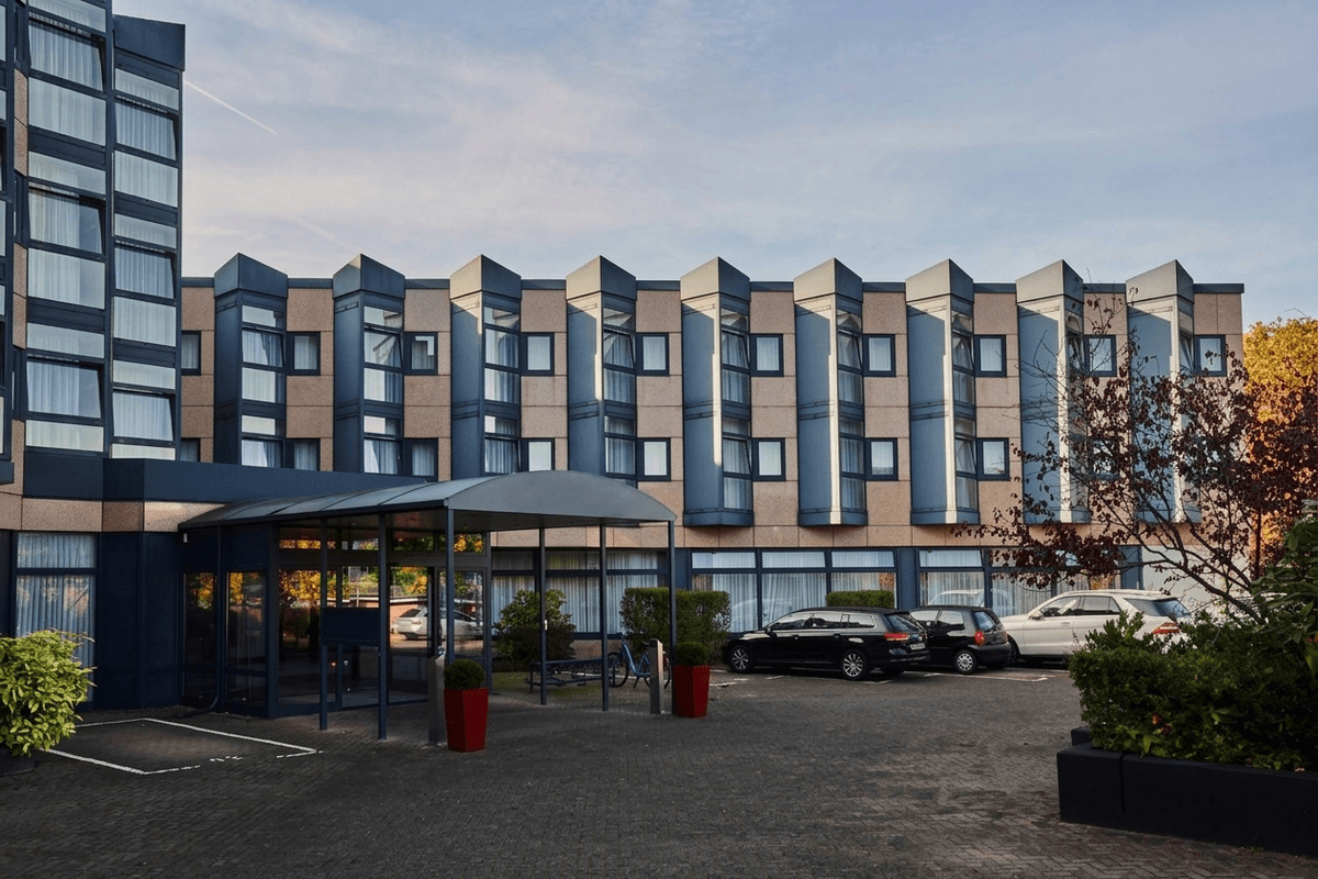 H+ Hotel Köln Brühl — 2