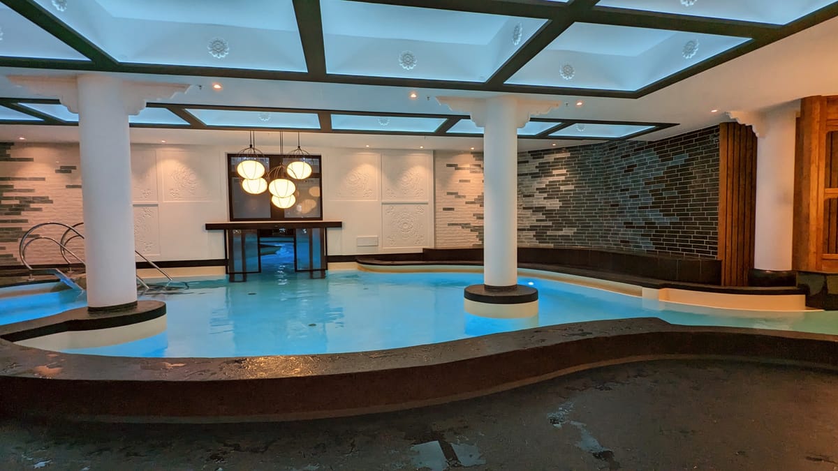 Hotel Ling Bao — 2