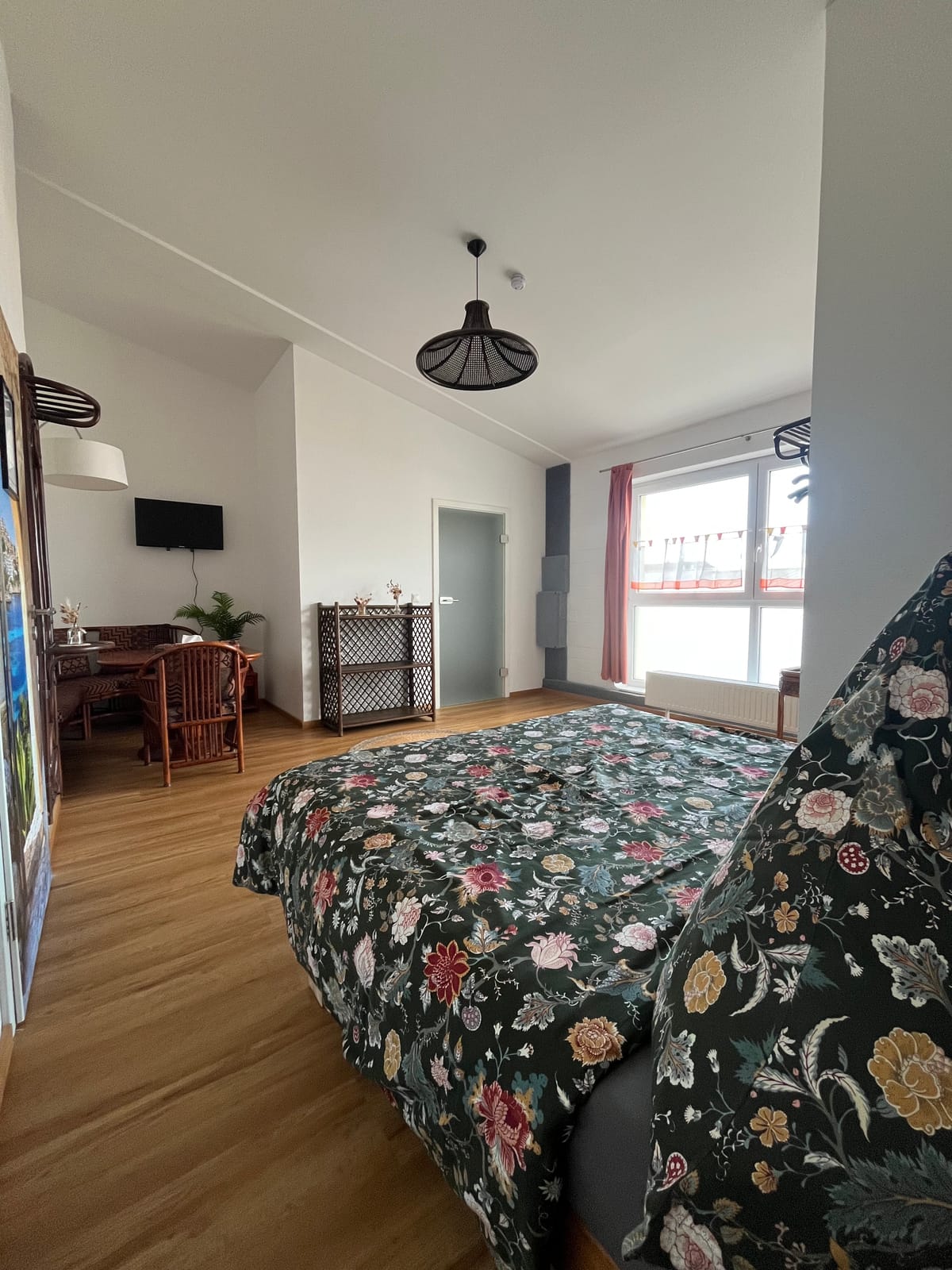 MiNe Hotel — 4