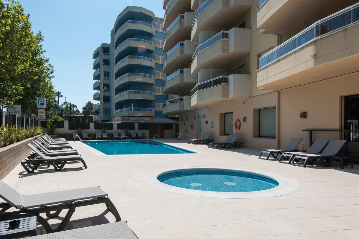 Aparthotel California — 3