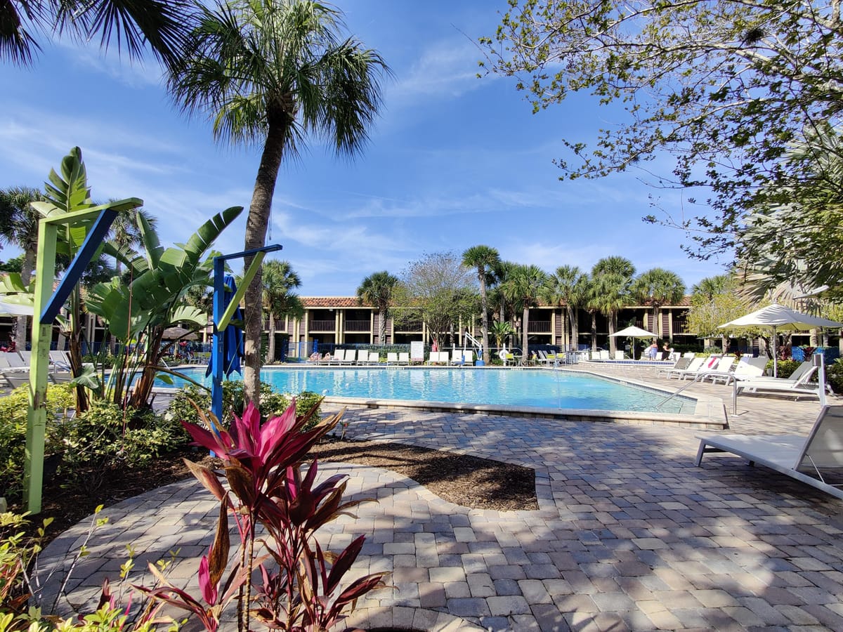 DoubleTree by Hilton Orlando Theme Park Resort — 3