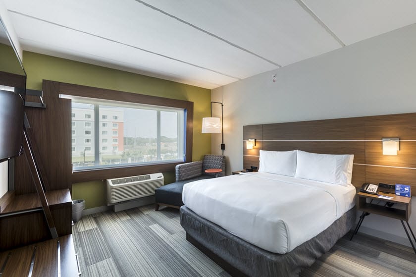 Holiday Inn Express & Suites Orlando at Seaworld by IHG