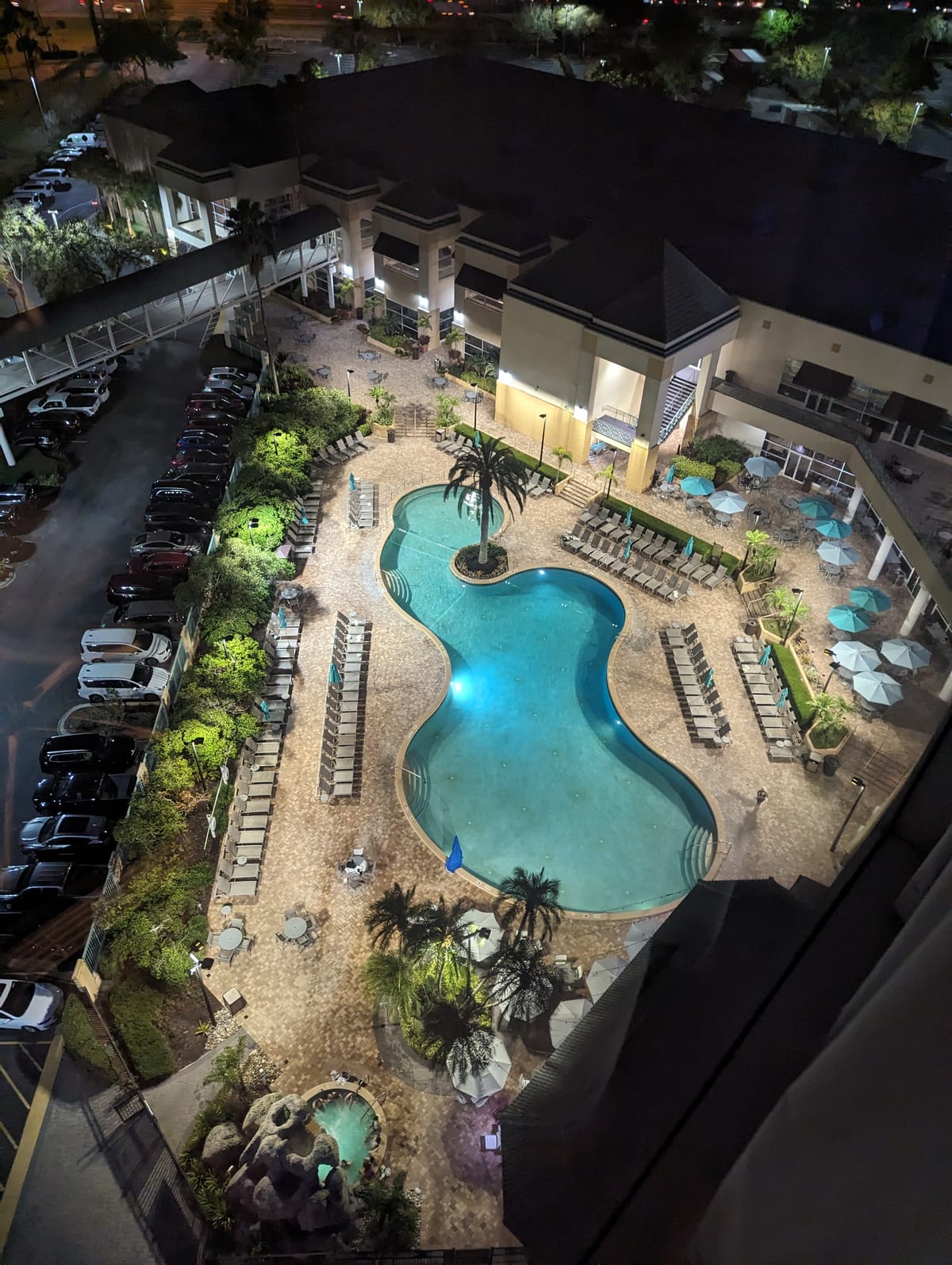 Rosen Plaza Hotel