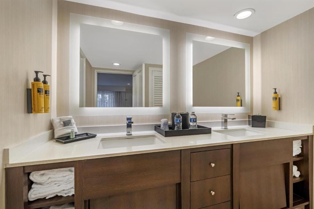 Best Western Plus Carriage Inn — 3