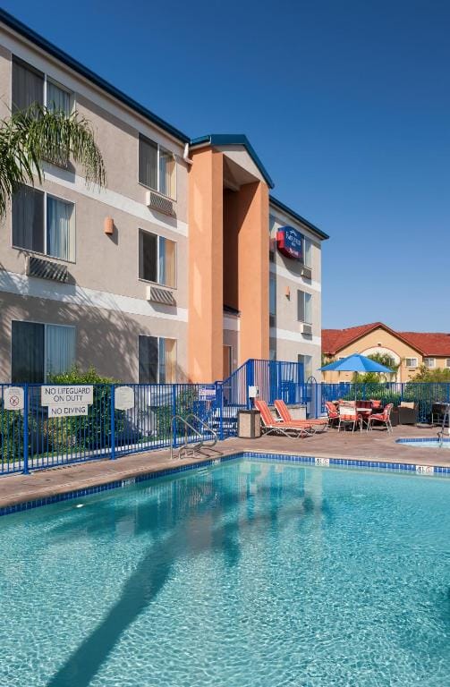 Fairfield Inn by Marriott Santa Clarita Valencia — 3