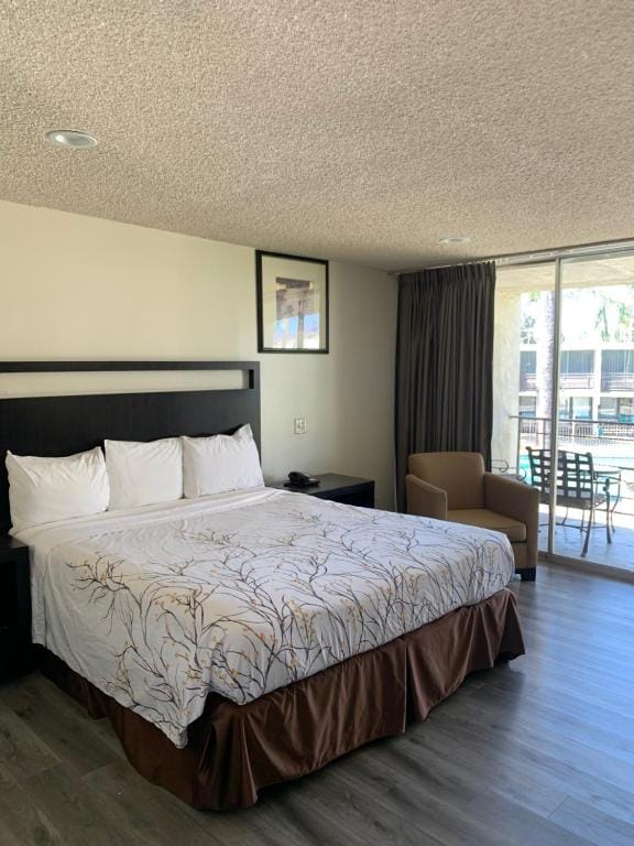 Valley Inn — 2