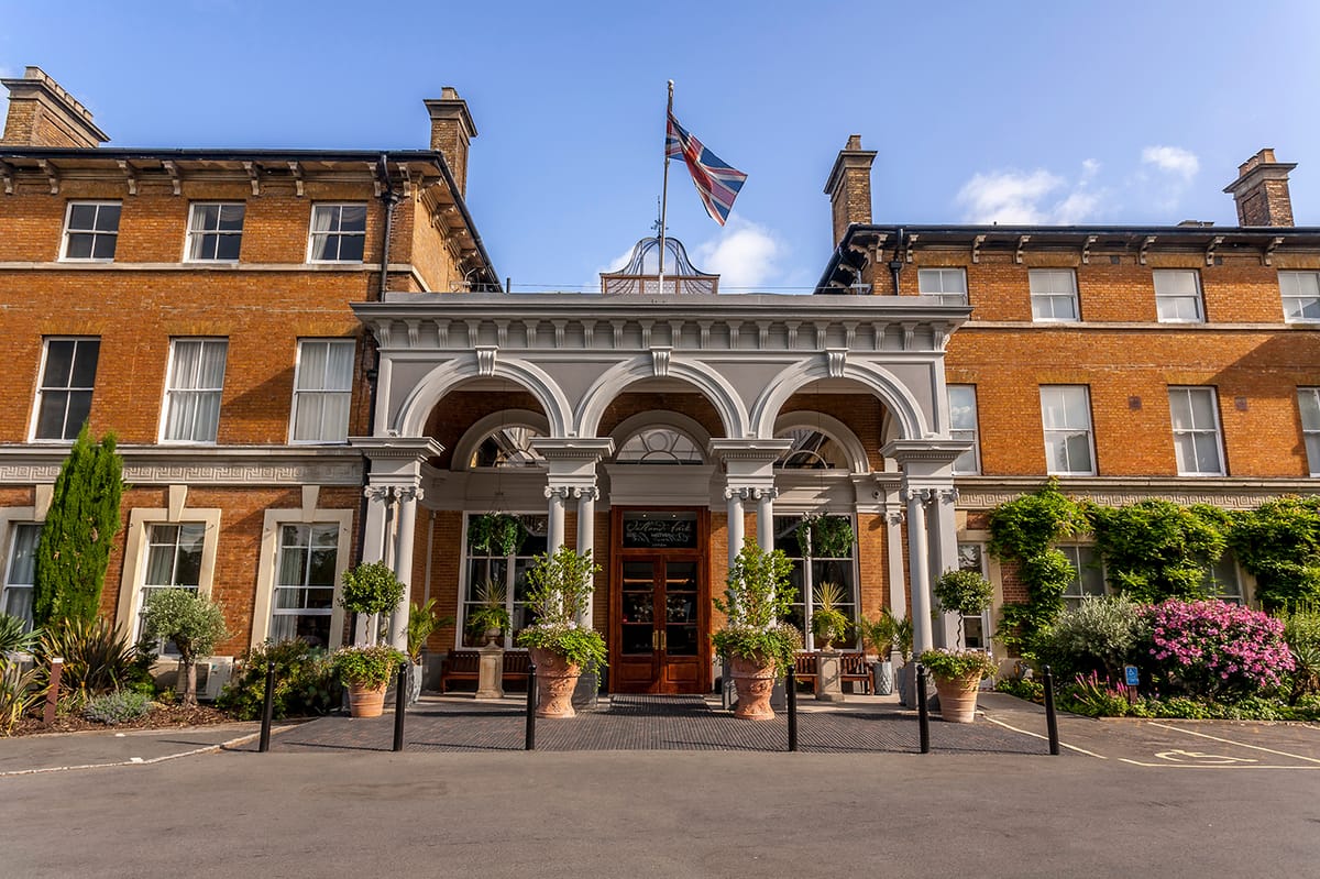 Oatlands Park Hotel — 2