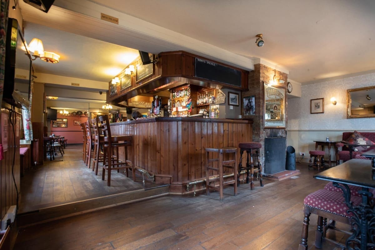 The Coach & Horses, Chertsey — 2