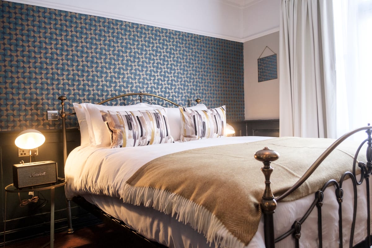 The Swan Hotel, Staines — 3