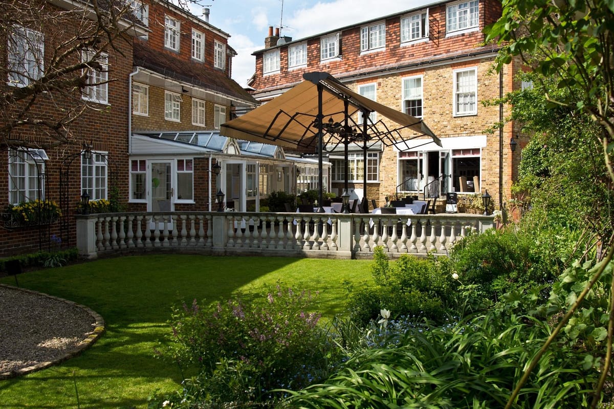Warren Lodge Hotel
