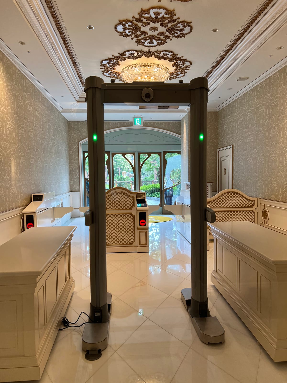 Tokyo DisneySea Fantasy Springs Hotel — 4