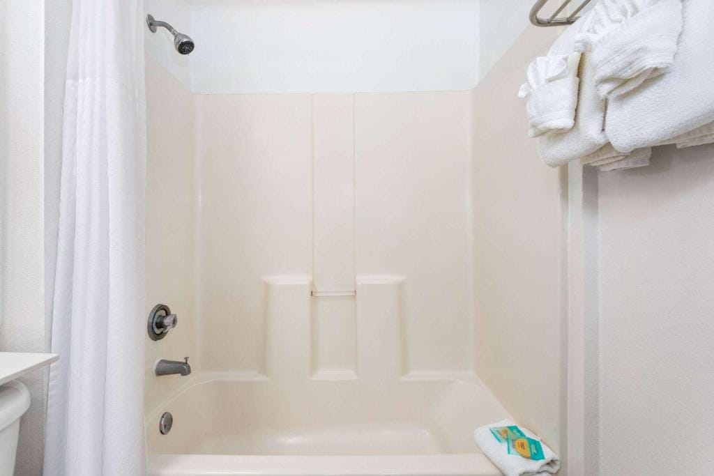 Baymont by Wyndham Orlando-International Dr-Universal Blvd — 2
