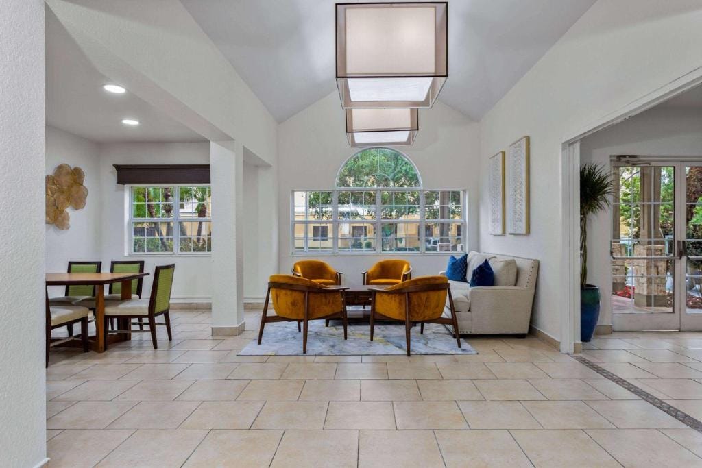 Baymont by Wyndham Orlando-International Dr-Universal Blvd — 3