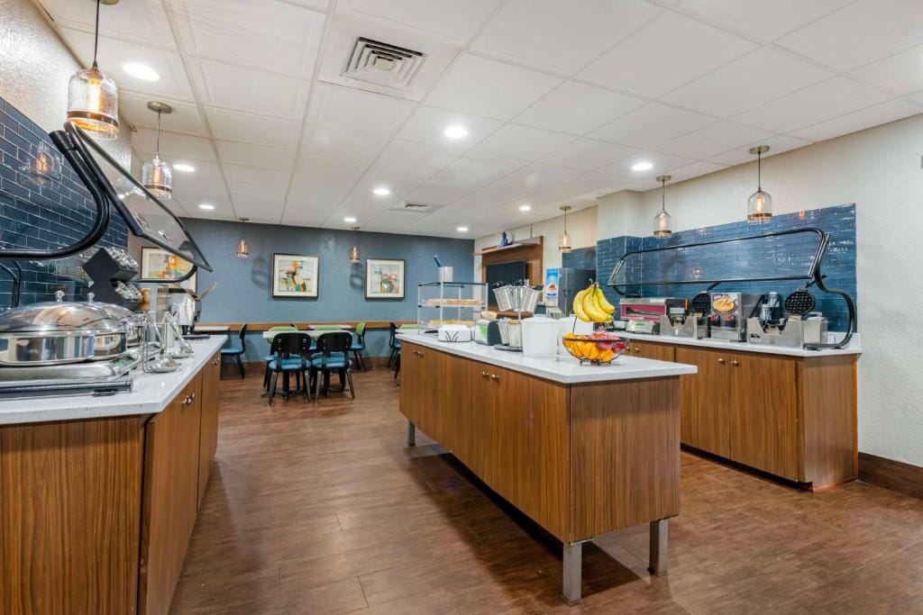 Best Western Plus Universal Inn - Free Shuttle to Universal Studios! — 5
