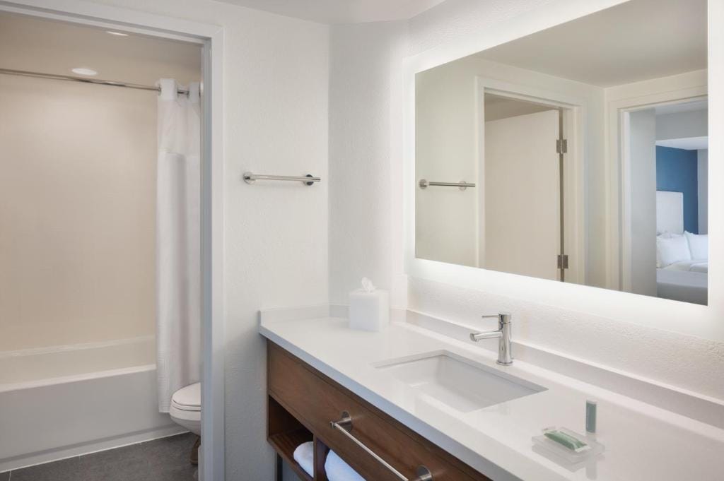 Courtyard by Marriott across Universal Orlando — 4