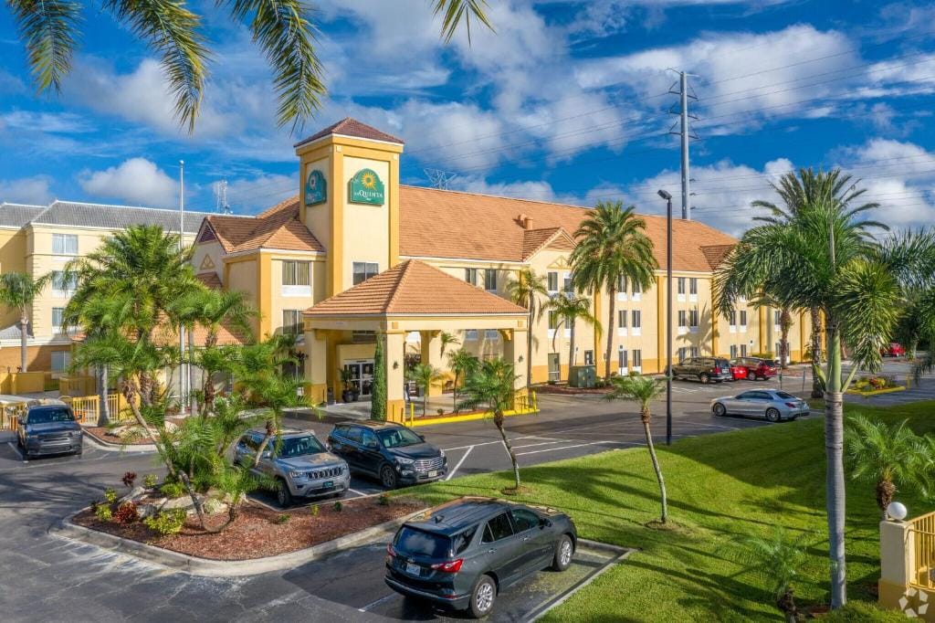 La Quinta by Wyndham Orlando Universal area - Free Shuttle to Universal — 2