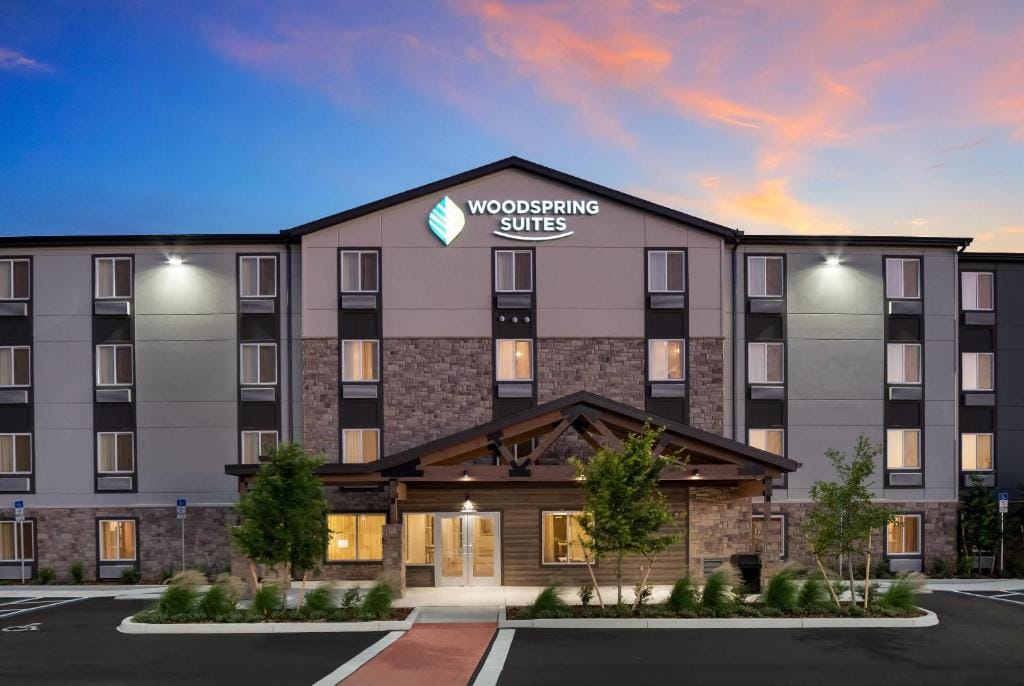 WoodSpring Suites Orlando I-4 & Convention Center — 3