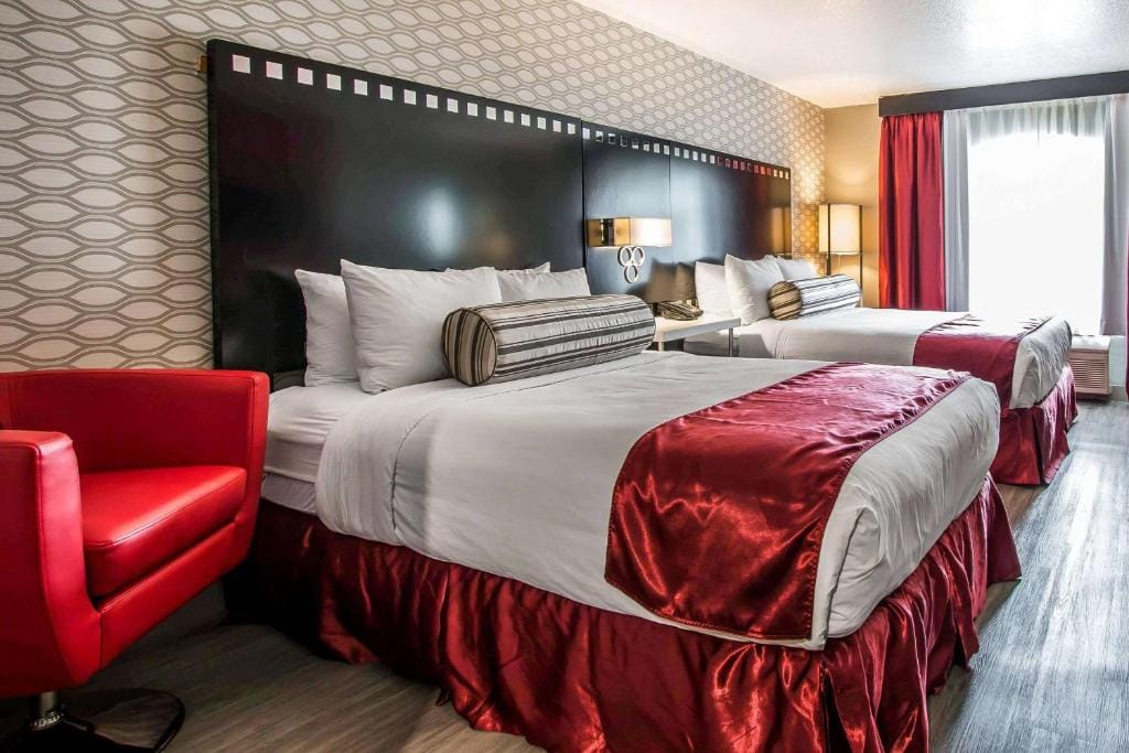 Tilt Hotel Universal-Hollywood, an AGA Collection Hotel — 2