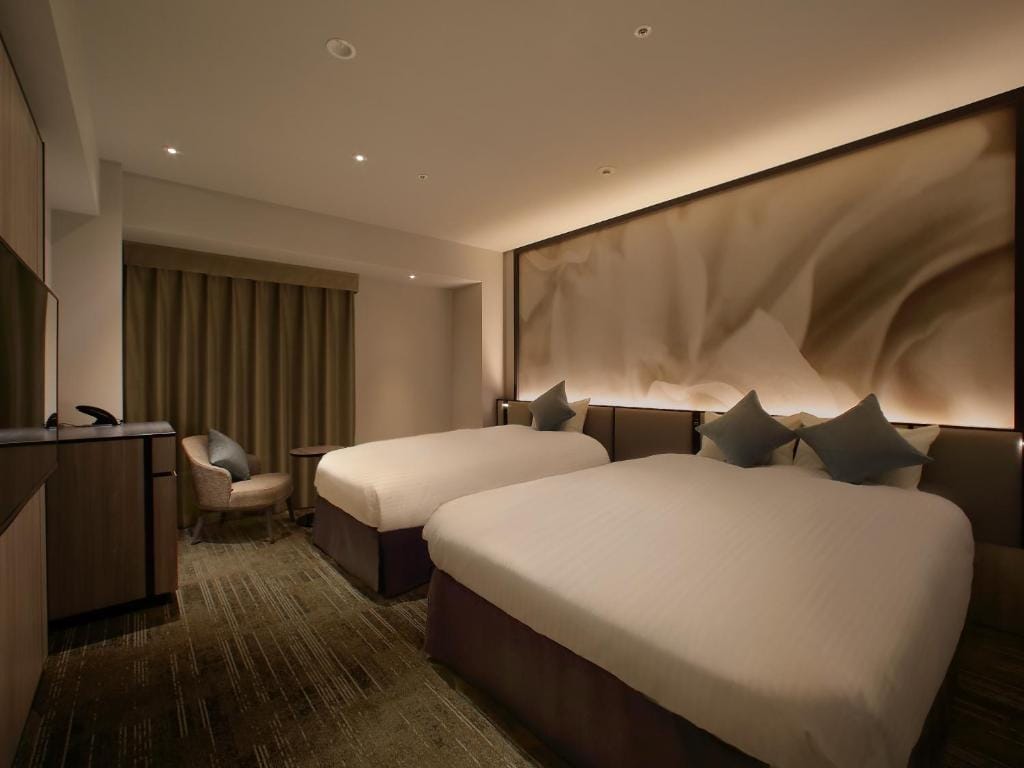 ORIENTAL HOTEL UNIVERSAL CITY — 4